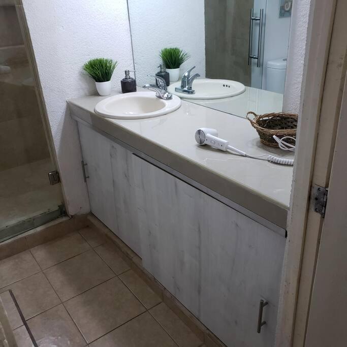 Depab Privado, Centrico,Wifi 80 Mb ,Aire Acondicionado ,Cocina, Cochera Techada, Сьюдад-Вальес Экстерьер фото